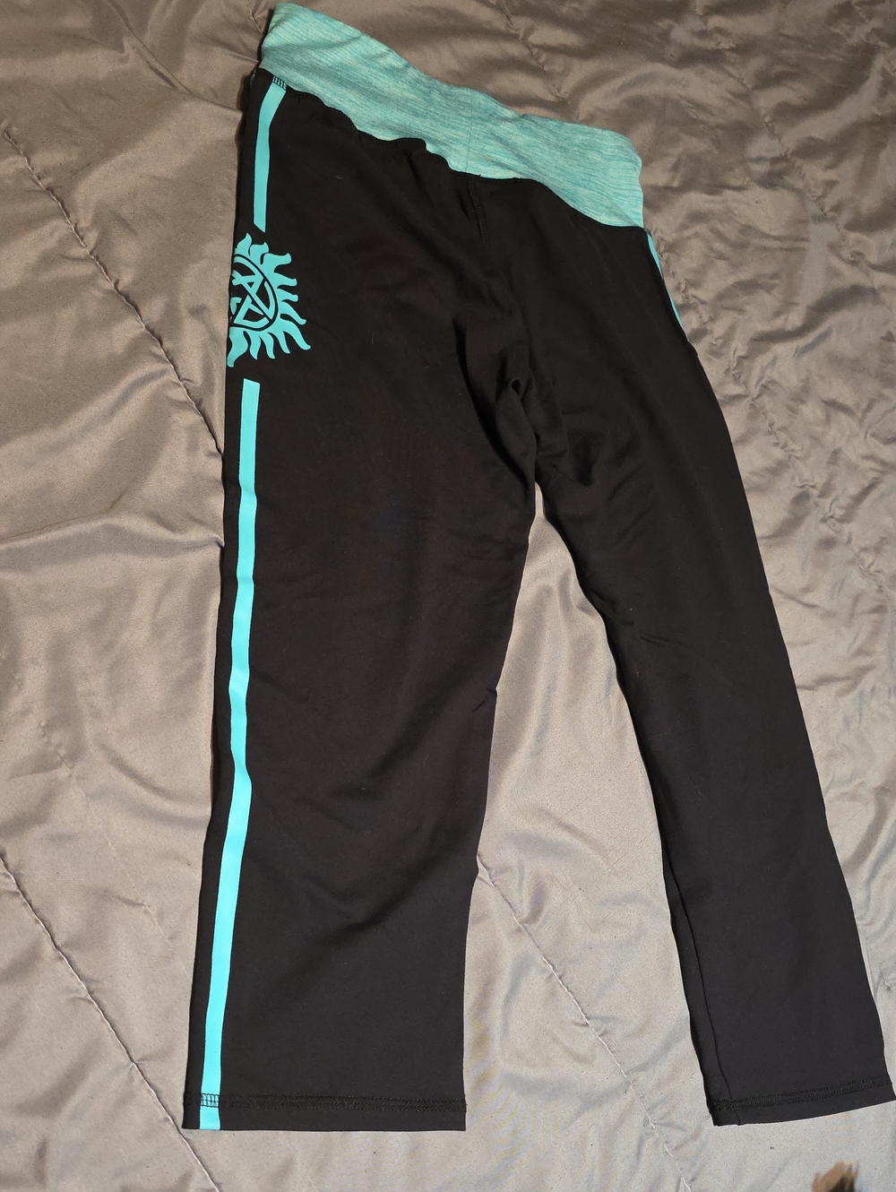 Supernatural Black and Teal Active Leggings